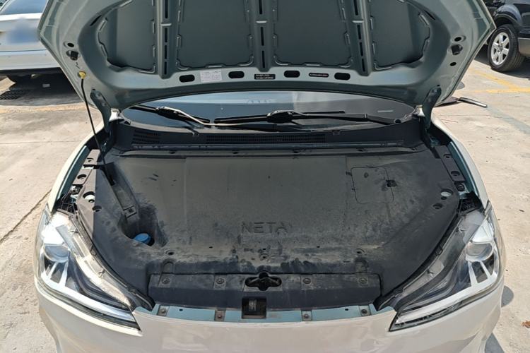 Used NETA V 2021 Long-Range Entertainment Edition Upgrade Model Engine Bay