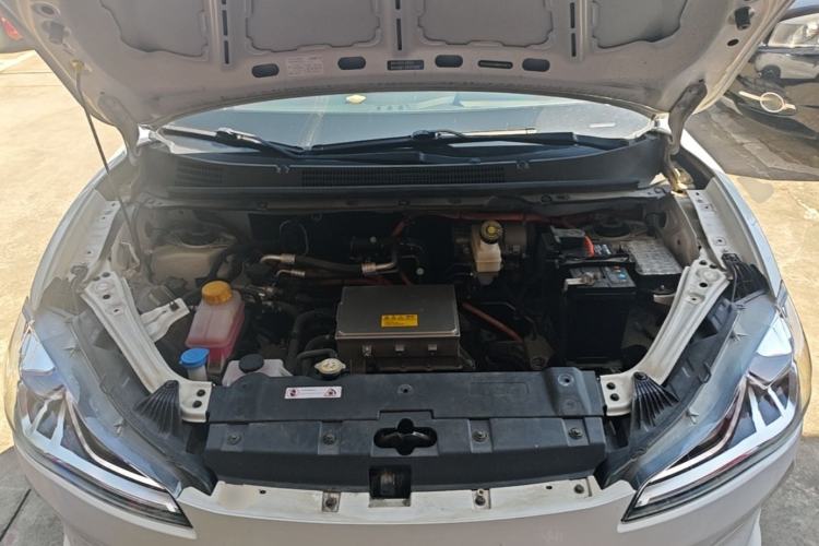 Used NETA V 2021 Standard Range Entertainment Version – Upgraded Model Engine Bay