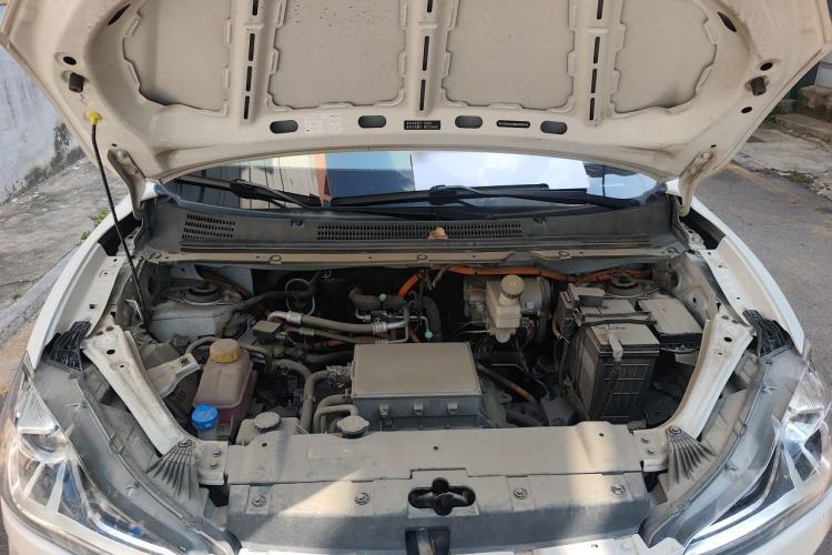 Used NETA V 2021 Long-Range Entertainment Edition Upgrade Model Engine Bay