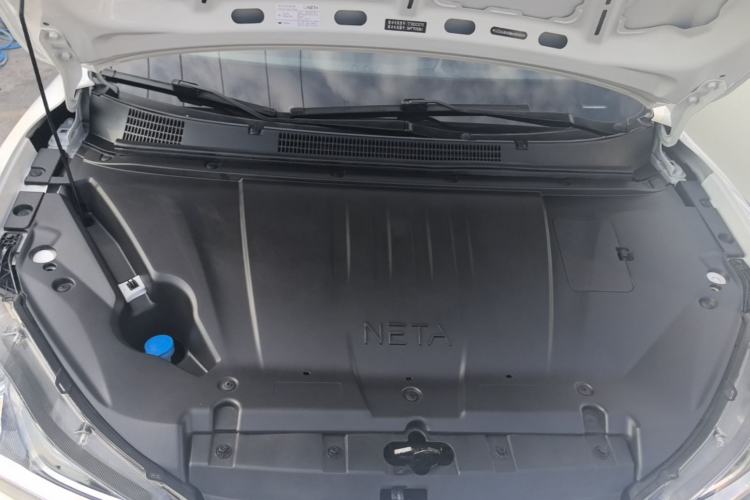Used NETA V 2021 Standard Range Entertainment Version – Upgraded Model Engine Bay