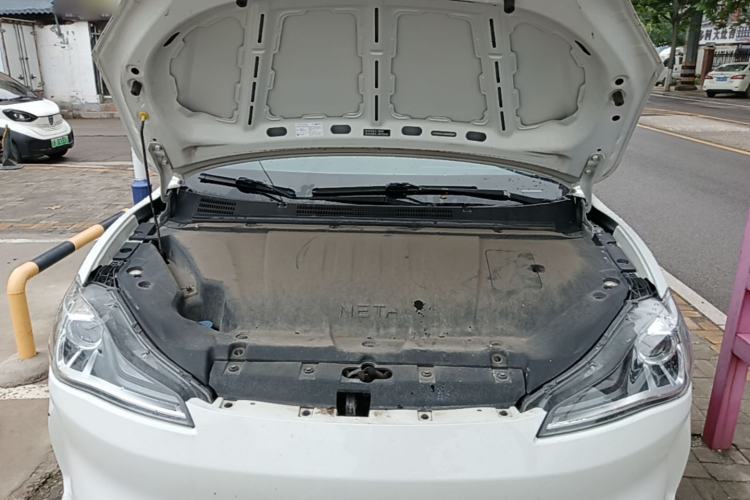 Used NETA V 2021 Long-Range Entertainment Edition Upgrade Model Engine Bay