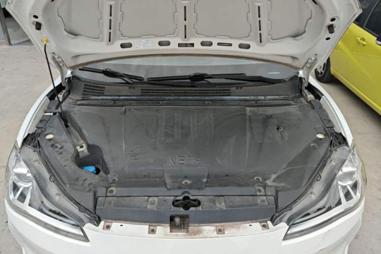 Used NETA V 2021 Long-Range Entertainment Edition Upgrade Model Engine Bay