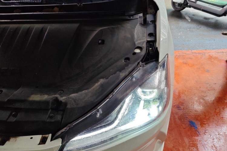 Used NETA V 2021 Standard Range Entertainment Version – Upgraded Model Engine Bay Left