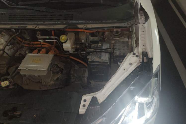 Used NETA V 2021 Standard Range Entertainment Edition Engine Bay Left