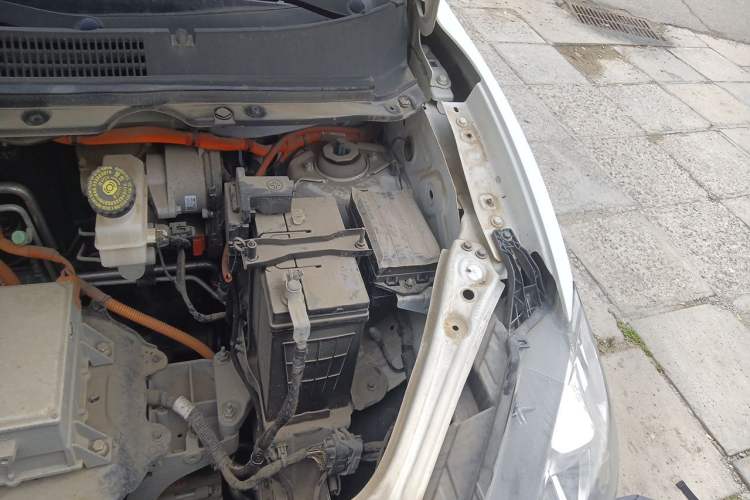 Used NETA V 2021 Long-Range Entertainment Edition Engine Bay Left