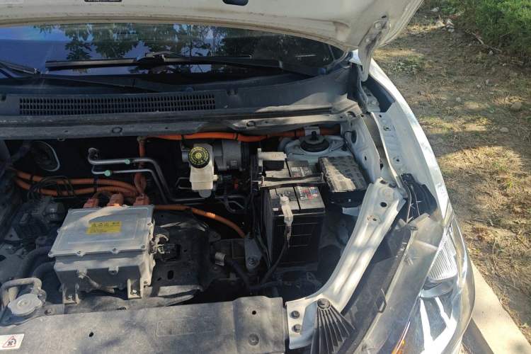 Used NETA V 2021 Standard Range Entertainment Edition Engine Bay Left