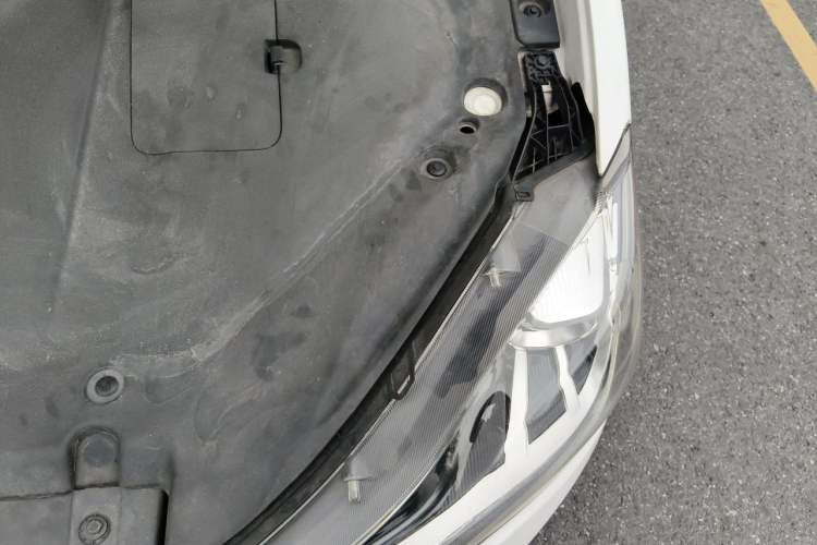 Used NETA V 2021 Standard Range Entertainment Version – Upgraded Model Engine Bay Left