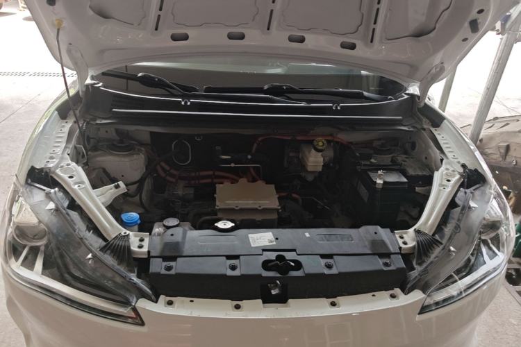 Used NETA V 2021 Standard Range Entertainment Version – Upgraded Model Engine Bay