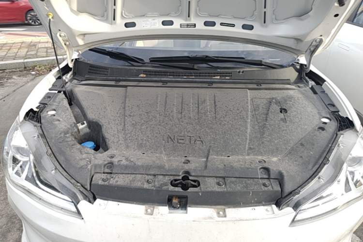 Used NETA V 2021 Standard Range Entertainment Edition Engine Bay