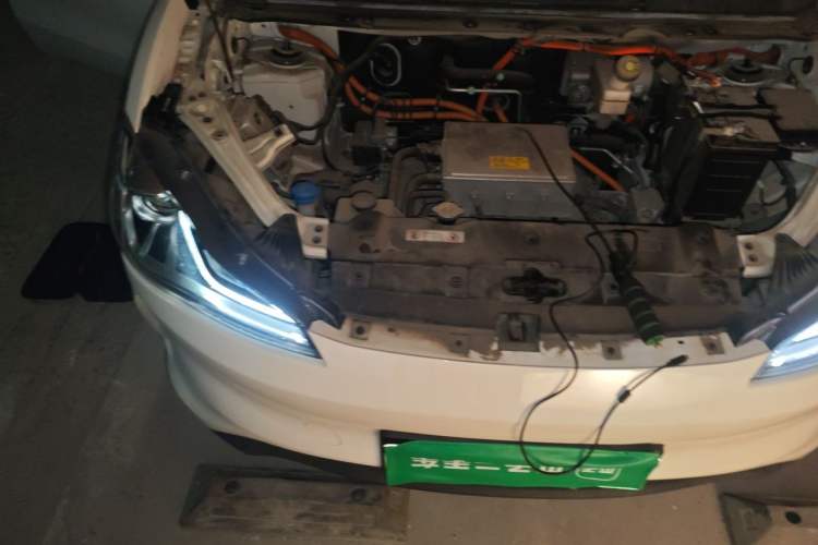 Used NETA V 2021 Long-Range Entertainment Edition Upgrade Model Engine Bay Right
