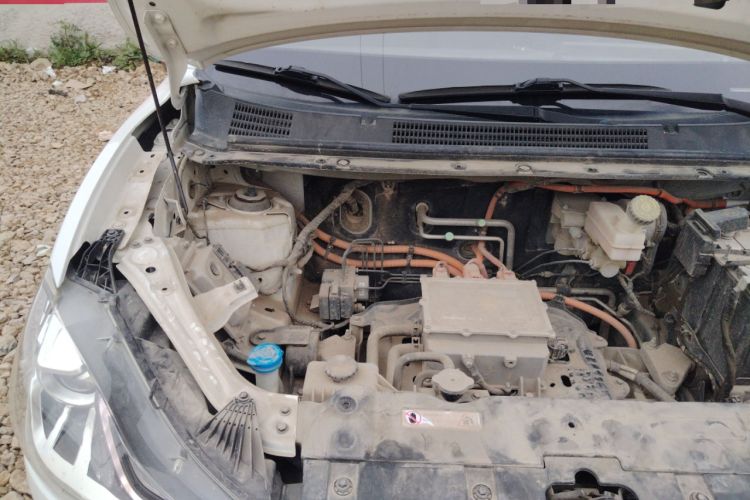 Used NETA V 2021 Standard Range Entertainment Edition Engine Bay Right