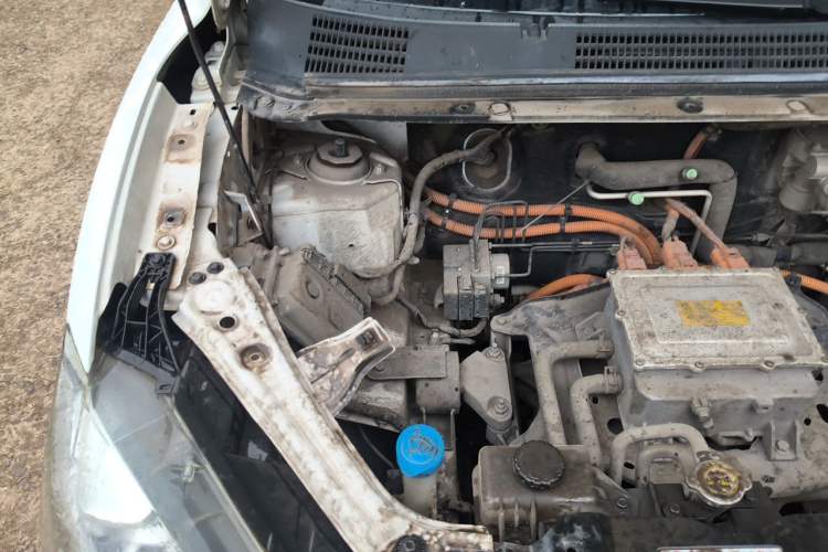 Used NETA V 2021 Standard Range Entertainment Edition Engine Bay Right