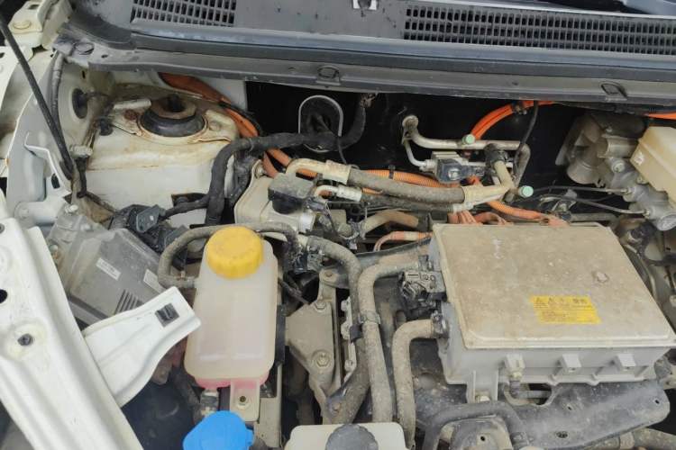 Used NETA V 2021 Long-Range Entertainment Edition Upgrade Model Engine Bay Right