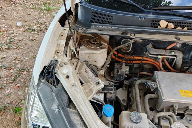 Used NETA V 2021 Long-Range Entertainment Edition Engine Bay Right
