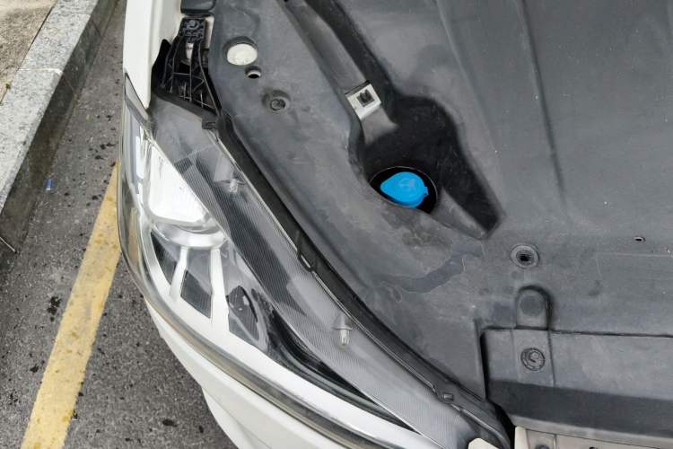 Used NETA V 2021 Standard Range Entertainment Version – Upgraded Model Engine Bay Right