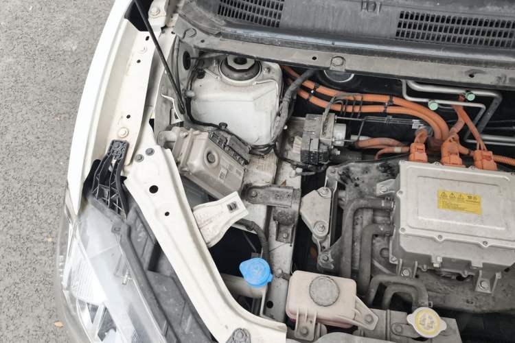 Used NETA V 2021 Standard Range Version Engine Bay Right