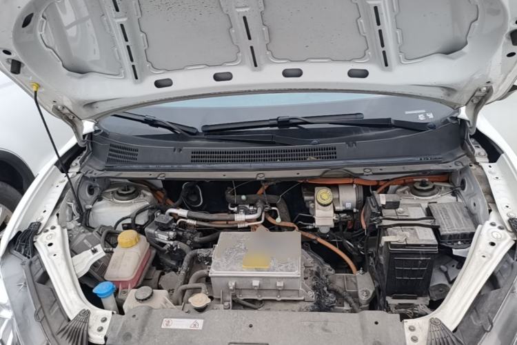 Used NETA V 2021 Long-Range Entertainment Edition Upgrade Model Engine Bay