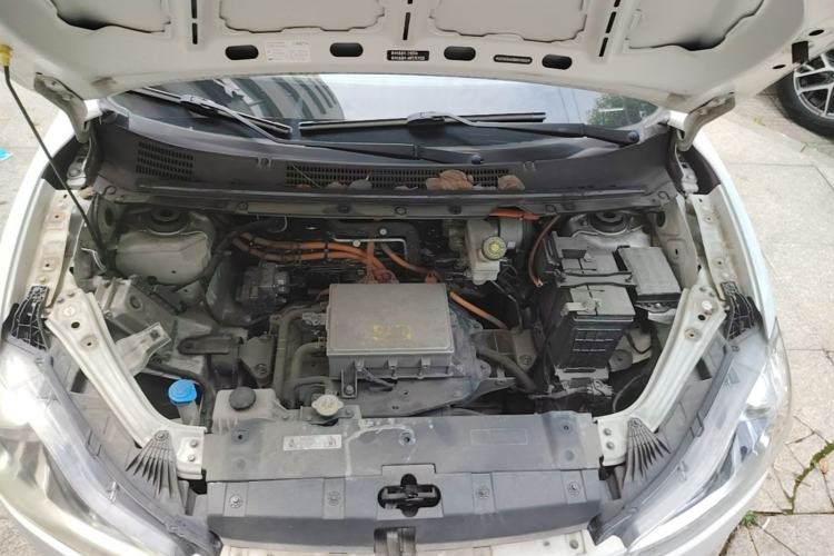Used NETA V 2021 Long-Range Entertainment Edition Engine Bay