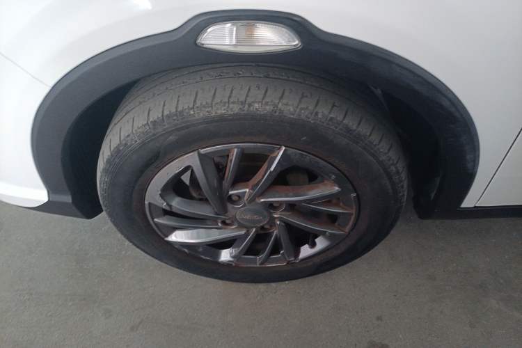 Used NETA V 2021 Standard Range Entertainment Edition Exterior 1