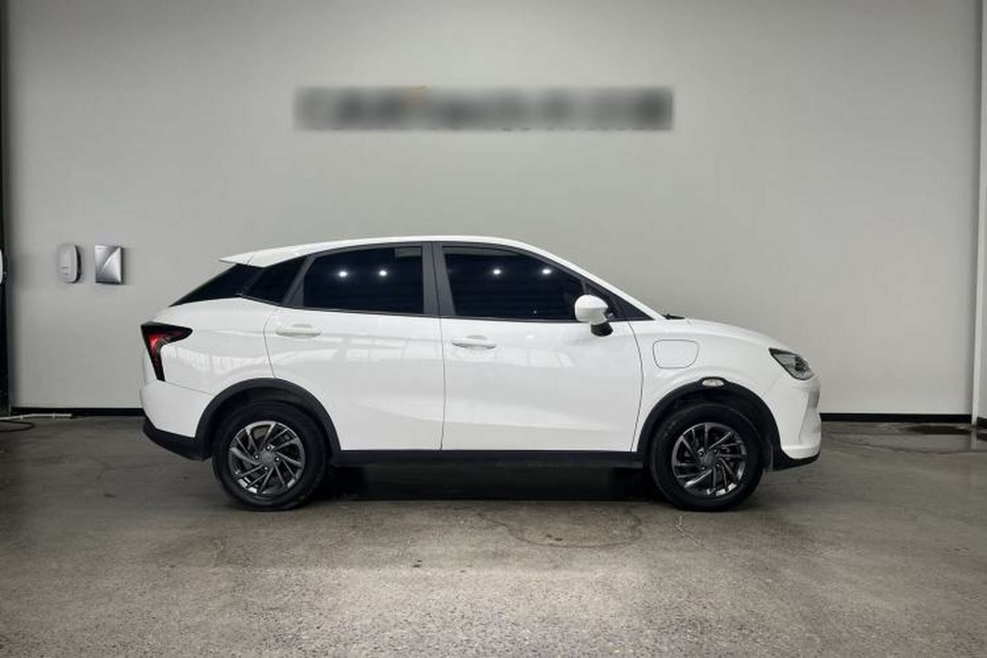 Used NETA V 2021 Standard Range Entertainment Edition Exterior 3