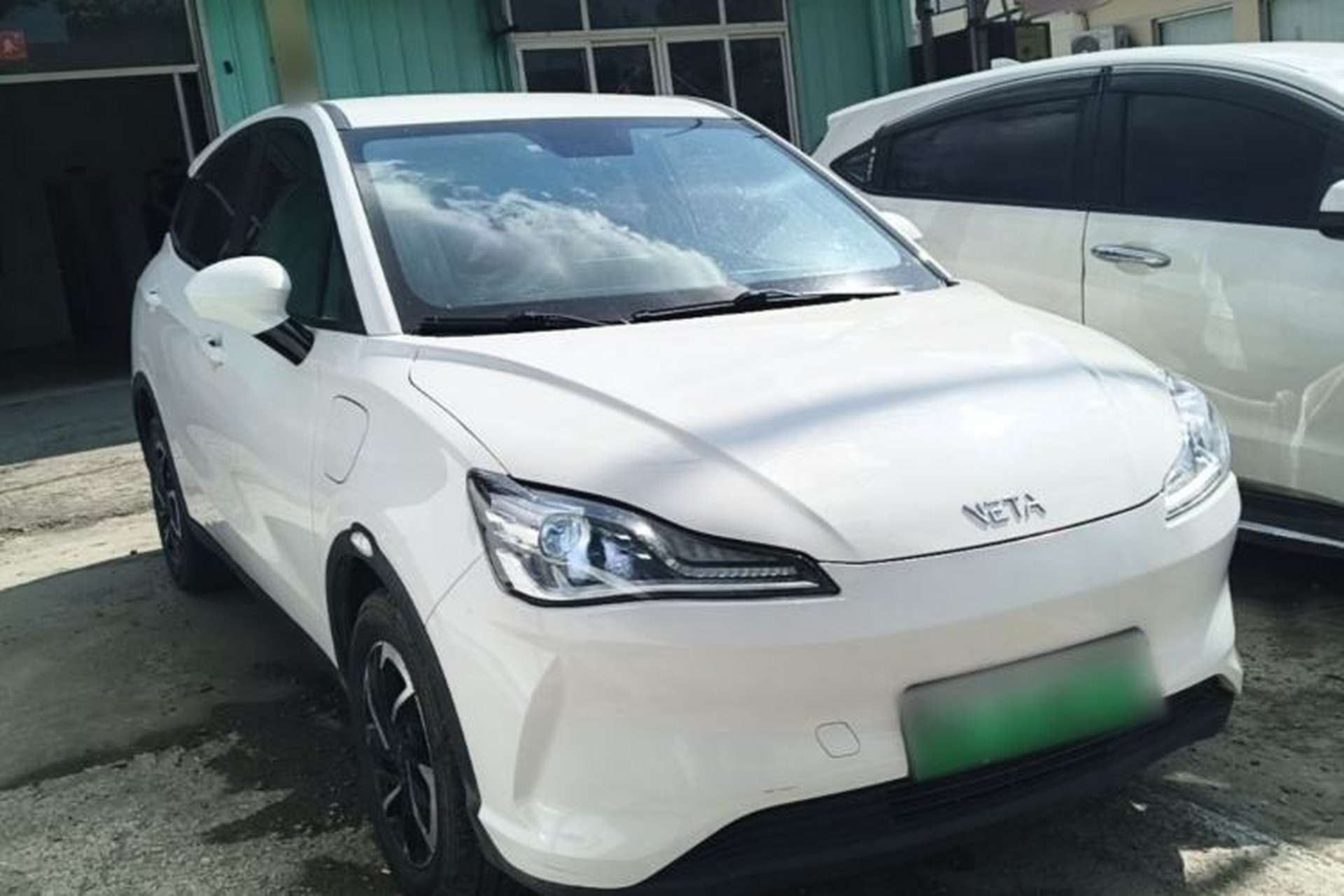 Used NETA V 2021 Long-Range Entertainment Edition Front Right 45 Deg