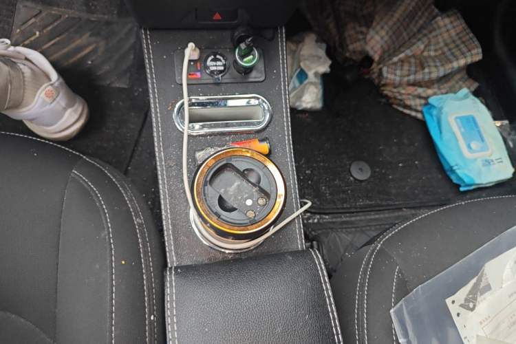 Used NETA V 2021 Standard Range Entertainment Version – Upgraded Model Gear Lever