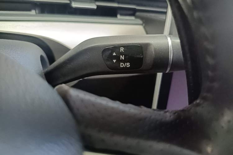 Used NETA V 2021 Standard Range Entertainment Edition Gear Lever