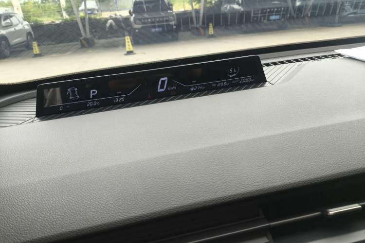 Used NETA V 2021 Long-Range Entertainment Edition Upgrade Model Instrument Cluster