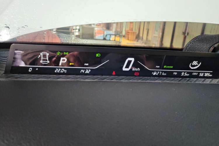 Used NETA V 2021 Standard Range Entertainment Version – Upgraded Model Instrument Cluster