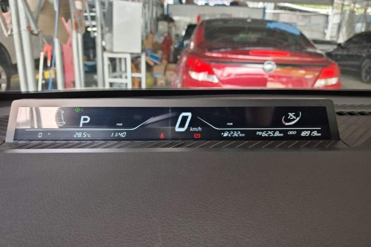 Used NETA V 2021 Standard Range Entertainment Version – Upgraded Model Instrument Cluster