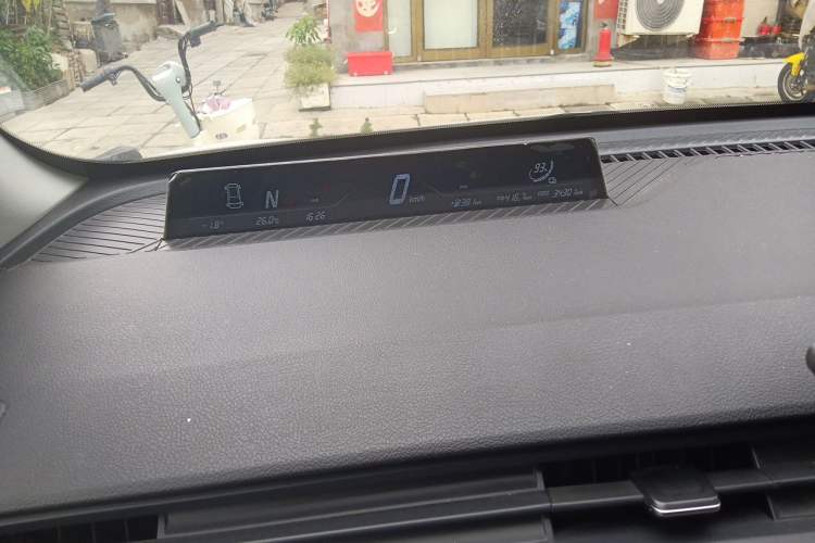 Used NETA V 2021 Long-Range Entertainment Edition Instrument Cluster