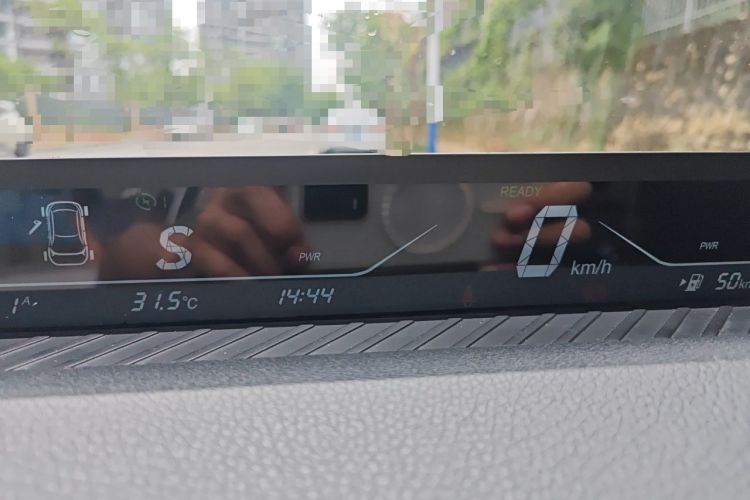 Used NETA V 2021 Standard Range Entertainment Edition Instrument Cluster