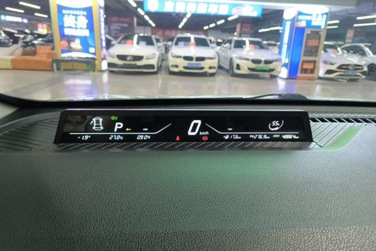 Used NETA V 2021 Standard Range Entertainment Version – Upgraded Model Instrument Cluster