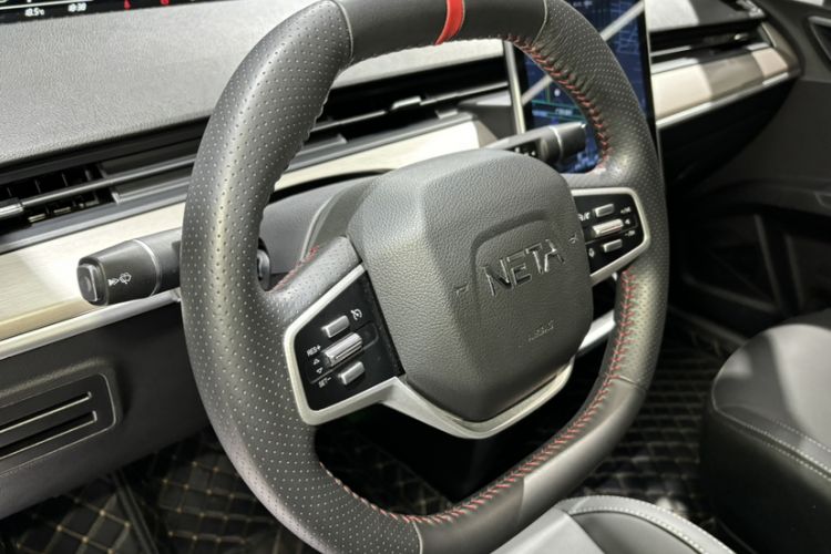 Used NETA V 2021 Long-Range Entertainment Edition Upgrade Model Interior 2