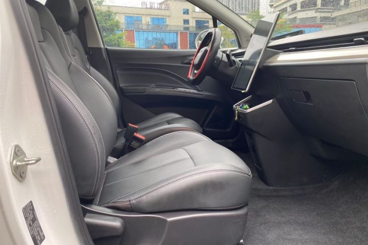 Used NETA V 2021 Long-Range Entertainment Edition Upgrade Model Interior 3