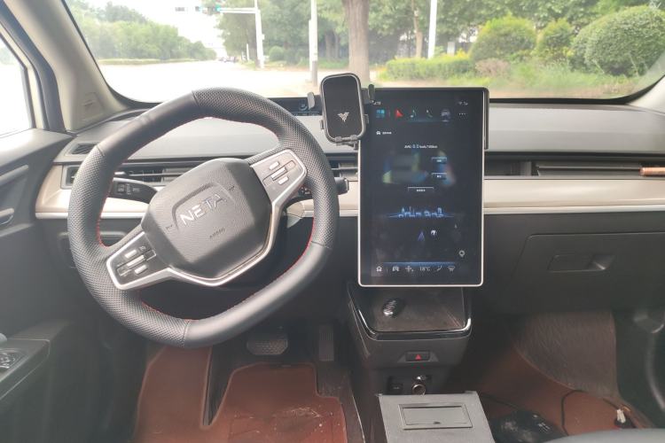 Used NETA V 2021 Long-Range Entertainment Edition Upgrade Model Interior 3