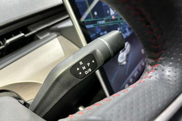 Used NETA V 2021 Long-Range Entertainment Edition Upgrade Model Interior 4