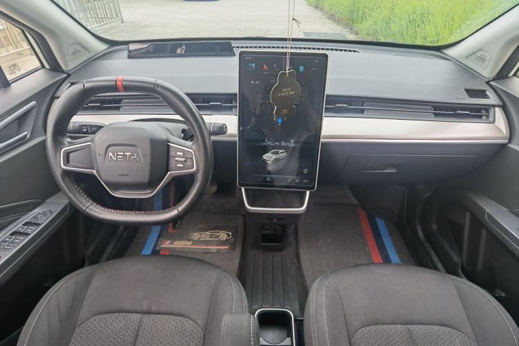 Used NETA V 2021 Standard Range Entertainment Version – Upgraded Model Interior 4