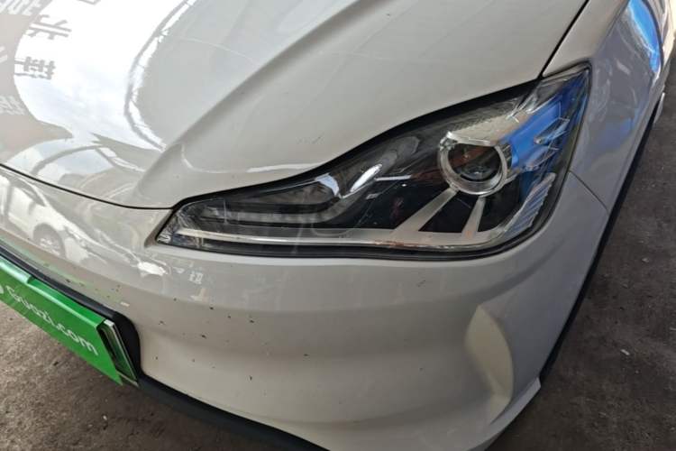 Used NETA V 2021 Standard Range Entertainment Version – Upgraded Model Left Front Headlight
