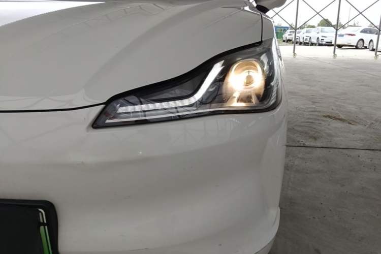 Used NETA V 2021 Long-Range Entertainment Edition Left Front Headlight