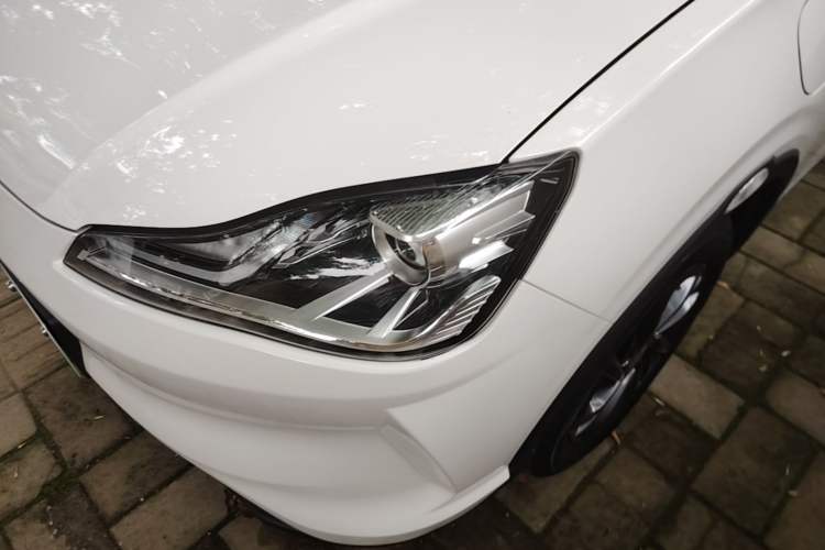 Used NETA V 2021 Standard Range Entertainment Edition Left Front Headlight