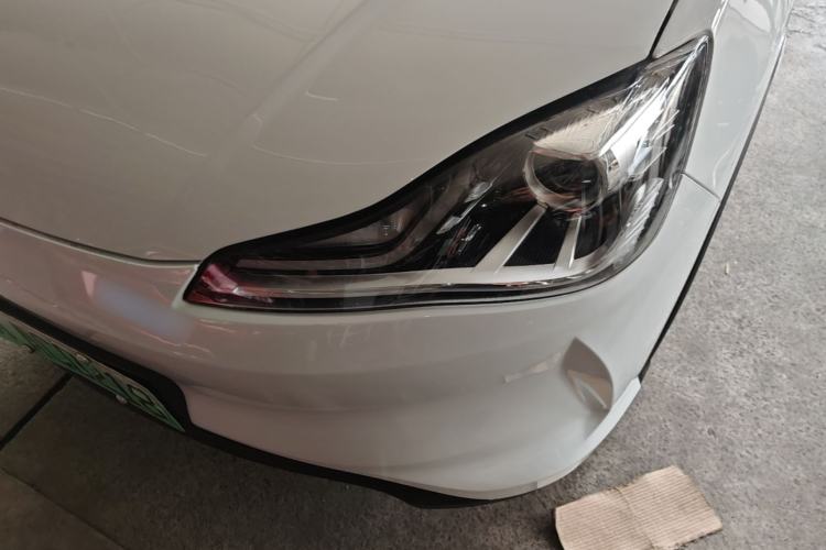 Used NETA V 2021 Standard Range Entertainment Version – Upgraded Model Left Front Headlight
