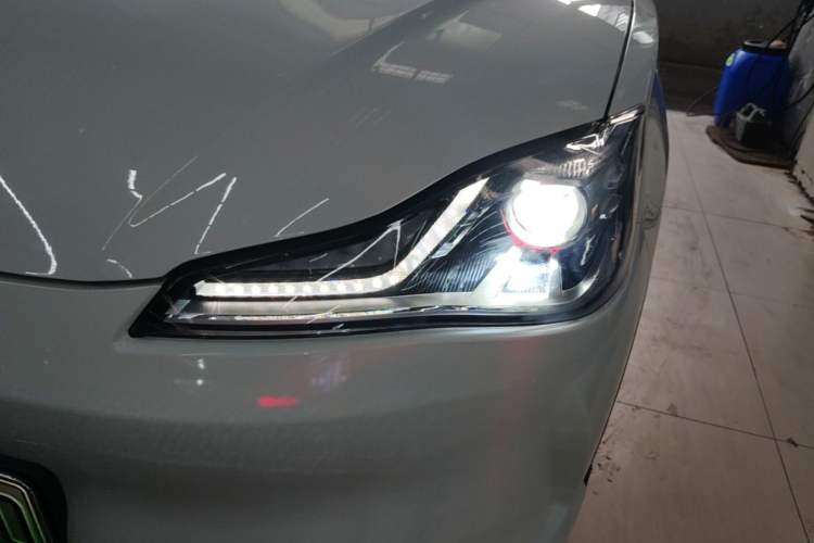 Used NETA V 2021 Standard Range Entertainment Edition Left Front Headlight