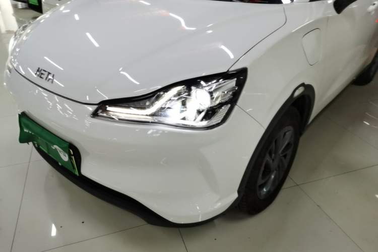 Used NETA V 2021 Standard Range Entertainment Version – Upgraded Model Left Front Headlight