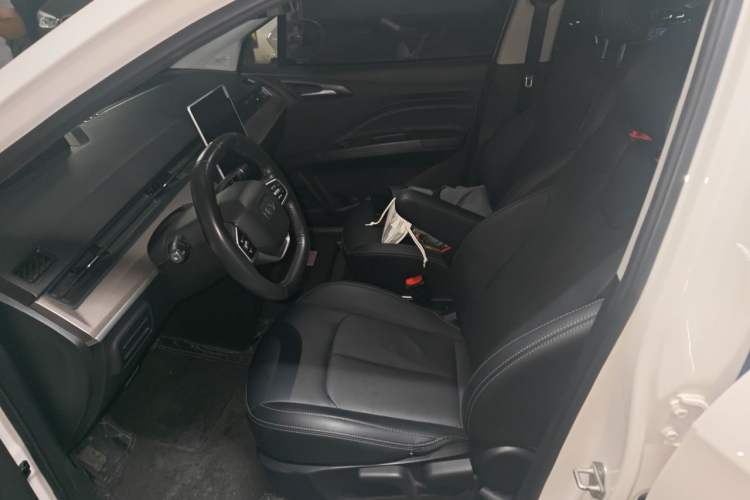 Used NETA V 2021 Long-Range Entertainment Edition Left Front Seat