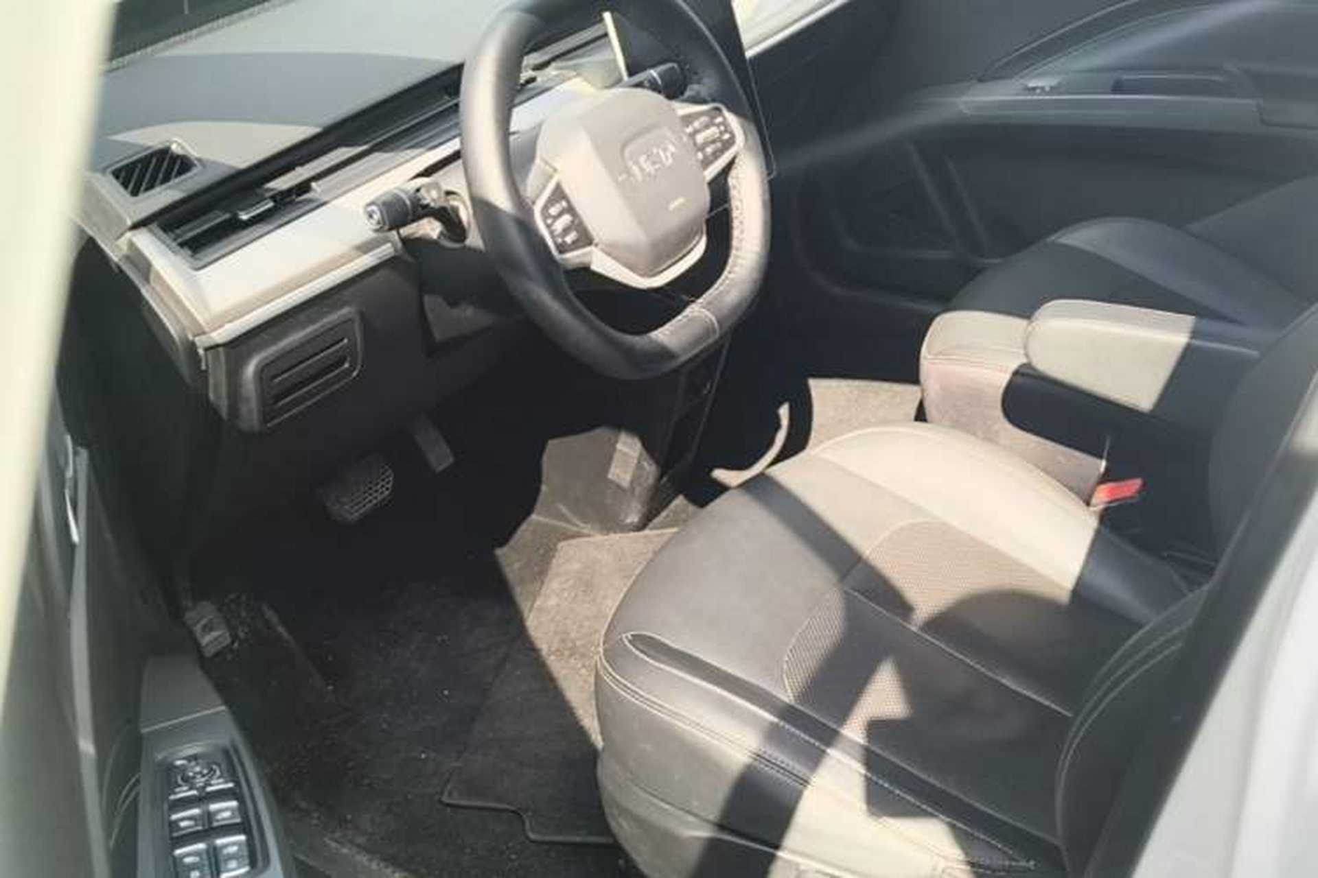 Used NETA V 2021 Long-Range Entertainment Edition Left Front Seat