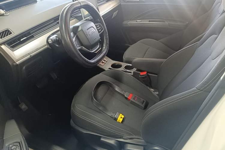 Used NETA V 2021 Standard Range Entertainment Edition Left Front Seat