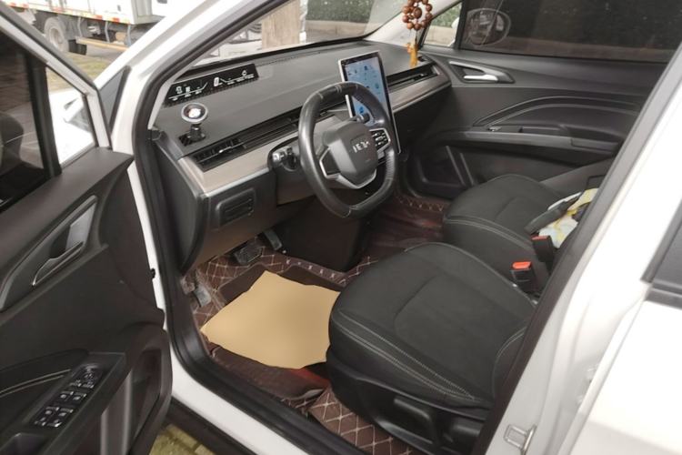 Used NETA V 2021 Standard Range Entertainment Edition Left Front Seat