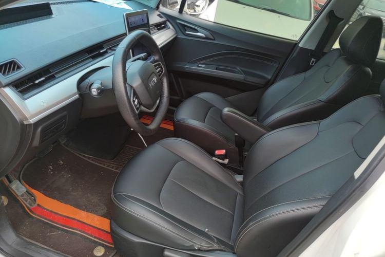 Used NETA V 2021 Long-Range Smart Edition Left Front Seat
