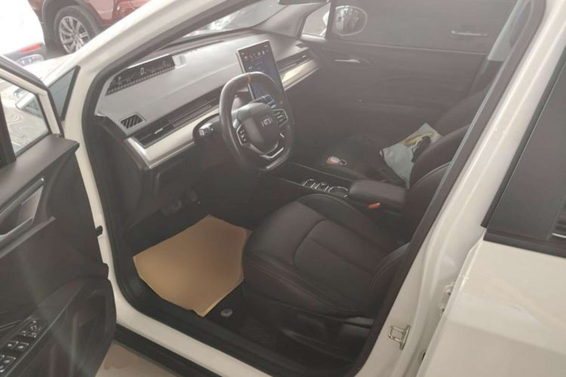 Used NETA V 2021 Long-Range Entertainment Edition Upgrade Model Left Front Seat